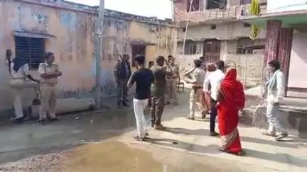 फुलवरिया: अहिरौली गांव में विवाहिता की रस्सी से गला घोटकर हत्या, शव जलाने का प्रयास, पुलिस के पहुंचने से पहले सभी फरार