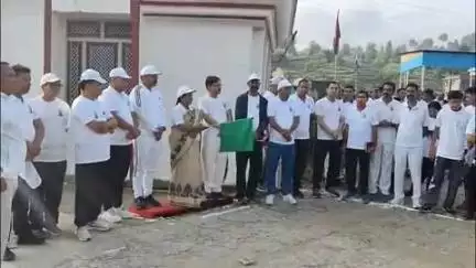 चम्पावत: जिला मुख्यालय पुलिस लाइन से गोरालचौड़ मैदान तक रन का योगा कार्यक्रम हुआ आयोजित, डीएम और एसपी भी दौड़े
