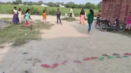 मझौलिया: सेनुवारिया में ग्रामीण लड़कियों को कबड्डी के लिए किया जा रहा प्रोत्साहित, सरकार ने खेल पर दिया ध्यान