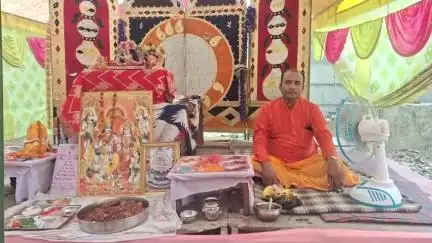 छिबरामऊ: गुरसहायगंज में आचार्य आशीष बाजपेयी ने कहा, मनुष्य को अपनी आय का दसवां हिस्सा पुण्य के कार्यों में लगाना चाहिए
