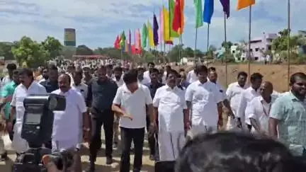 திருப்புவனம்: 40 கோடி மதிப்பில் நடைபெறும் தடுப்பணை பணிகளை கானூர் பகுதியில் துனை முதல்வர் ஆய்வு செய்தார்
