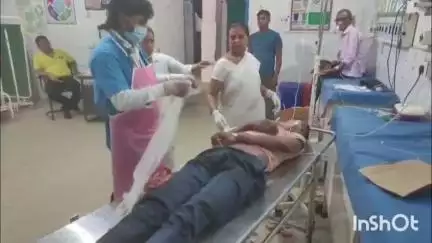 जमुई: खड़गौर के पास बालू लदे ट्रैक्टर की टक्कर से ई-रिक्शा पर सवार दो मौसेरा भाई घायल, डॉक्टर ने एक को पटना रेफर किया