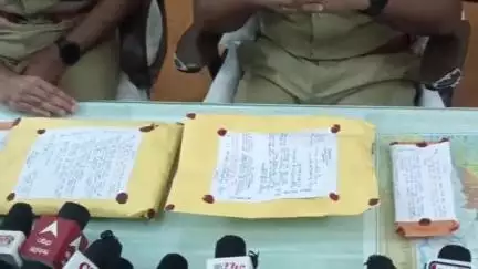 কোচবিহার ১: বড়সড় সাফল্য কোচবিহার জেলা পুলিশের, প্রচুর ইয়াবা ট্যাবলেটসহ গ্রেপ্তার ২, কোচবিহারে জানালেন অতিরিক্ত পুলিশ সুপার