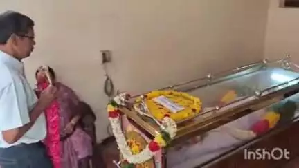 மதுரை தெற்கு: மறைந்த இஸ்ரோ முன்னாள் விஞ்ஞானியான நெல்லை சு.முத்துவின் உடல் பொதுமக்கள் அஞ்சலிக்காக கலைநகரில் வைக்கப்பட்டுள்ளது