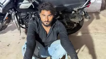 नूह: नूह जिले में माइनिंग स्टाफ की कार्रवाई, चोरी की मोटरसाइकिल के साथ युवक गिरफ्तार