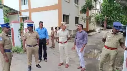 கோவை தெற்கு: பாலசுந்தர் ரோடு தொழிலாளர் நல வாரியம் முன்பு தூய்மை பணியாளர்கள் முற்றுகையிட முயற்சி