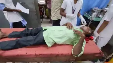 जहानाबाद: ताड़ के पेड़ से गिरकर एक व्यक्ति गंभीर रूप से घायल, सदर अस्पताल में इलाज जारी
