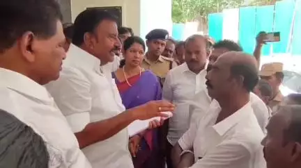 திருச்செந்தூர்: தமிழ்நாடு விடுதியில் அமைச்சர் கே.என்.நேருவை முற்றுகையிட முயன்ற வியாபாரிகளால் பரபரப்பு
