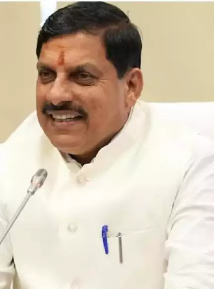 रक्षाबंधन पर लाड़ली बहनों के लिए सीएम यादव का बड़ा ऐलान, शगुन के रूप में महिलाओं को देंगे इतने रुपये
