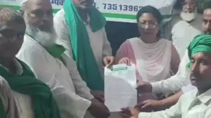 चांदपुर: चांदपुर में बिजली और अन्य समस्याओं को लेकर किसानों का धरना प्रदर्शन तहसीलदार के आश्वासन पर हुआ समाप्त