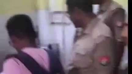 प्रतापगढ़: गडई चकदेईया के पास कोतवाली नगर पुलिस से हुई मुठभेड़ में 1 शातिर अभियुक्त के पैर में लगी गोली, एक अन्य हुआ गिरफ्तार