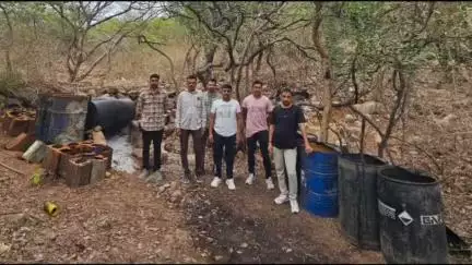 બરડા ડુંગર વિસ્તારમાંથી દેશી દારૂની ભઠ્ઠી ઝડપાઇ, રૂ.૨૮,૬૫૦નો મુદ્દામાલ પોલીસે કબ્જે કર્યો