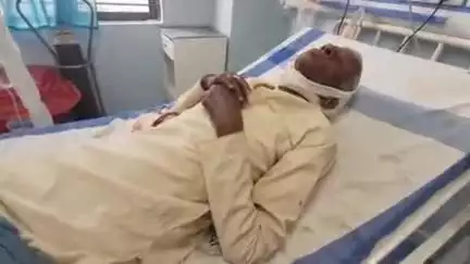बिहार: बेलदारी चौक के पास पेट्रोल पंप के निकट तीन लोगों ने एक व्यक्ति को मारपीट कर बंदूक के बट से किया जख्मी