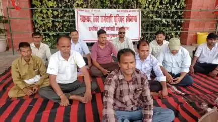 जगाधरी: ठेका कर्मचारियों की हड़ताल के चलते यमुनानगर सिविल अस्पताल में आने वाले लोगों और मरीजों को हो रही परेशानी#Jansamasya