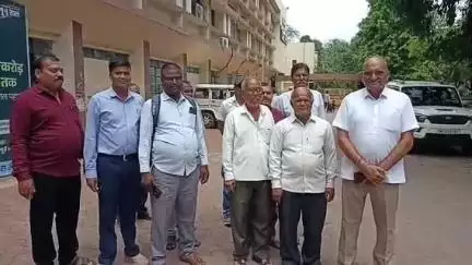 नरसिंहपुर: नरसिंहपुर : बरगी क्षेत्र में नेशनल हाईवे पर प्रस्तावित शराब दुकान को लेकर क्षेत्रवासियों ने जताई नाराजगी
#jansamasya