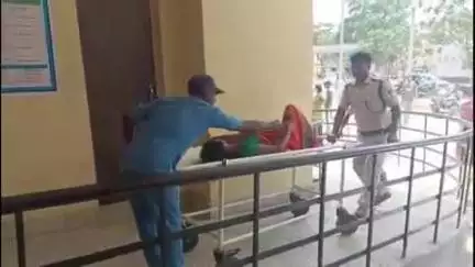 बिहार: बिहार शरीफ रेलवे क्रॉसिंग के पास बेहोश मिली महिला, पुलिस ने अस्पताल में कराया भर्ती
