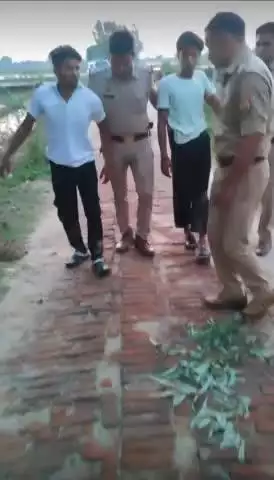 बरेली।पुलिस मुठभेड़ में तीन शातिर लुटेरे गिरफ्तार, तमंचे-कारतूस और नकदी बरामद, एक के लगी गोली, दरोगा भी घायल