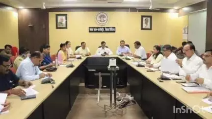 पठारी: कलेक्टर ने जिले में चल रहे ई-केवाईसी कार्यों की समीक्षा कर अधिकारियों को दिए आवश्यक दिशा-निर्देश