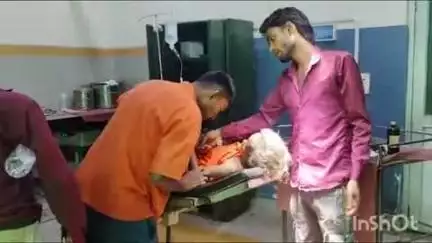 बांदा: बिलगांव चौकी के आगे पैदल जा रही 8 वर्षीय बच्ची को बाइक सवार ने मारी टक्कर, बच्ची गंभीर रूप से घायल हुई