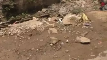रायगढ़: पुराने कॉमर्स कॉलेज से गांजा चौक तक की सड़कें हुई खराब,अमृत मिशन के बाद भी सड़क दुरुस्ती अधूरी,राहगीर परेशान#jansamasya