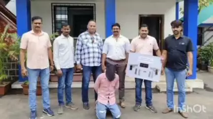 पालघर: राष्ट्रीय महामार्गावर वर्सोवा नजीक दोन अग्निशस्त्र व जिवंत काडतुसांसह एकाला अटक