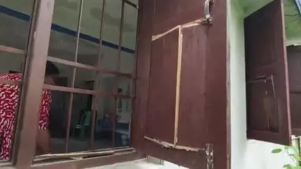 রাজগঞ্জ: বুনো হাতির হামলায় বামনডাঙ্গা চাবাগানে ক্ষতিগ্রস্ত হল একটি আইসিডিএস সেন্টার, এলাকায় আতঙ্ক