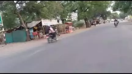 चोपडा: चोपडा तालुक्यातील विरवाडे गावात ४४ वर्षीय इसमाची गळफास घेऊन आत्महत्या,चोपडा शहर पोलीस ठाण्यात अकस्मात मृत्यूची नोंद