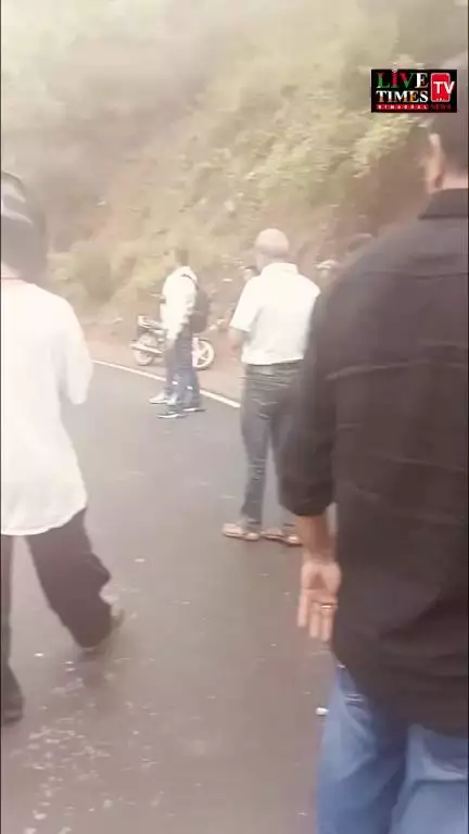 सूबाथू के गंम्बरपुल में गाड़ी ने स्कूटी को मारी टक्कर, एक व्यक्ति घायल
