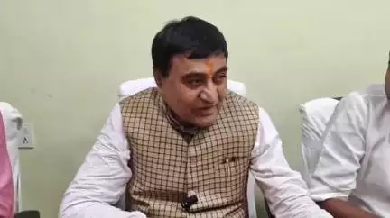 गोपालगंज: स्वर्ण आयोग के अध्यक्ष महाचंद्र प्रसाद सिंह ने सर्किट हाउस में की प्रेस वार्ता, पीएम के कार्यक्रम का दिया आमंत्रण