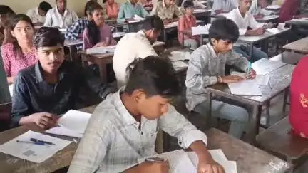 बालाघाट: कक्षा 10वीं और 12वीं की पुनः परीक्षा शुरू, जिले के 21 केंद्रों पर आयोजन, नकल का कोई मामला नहीं