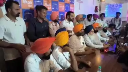 ਸੁਨਾਮ: ਸੁਨਾਮ ਦੇ ਹਲਕਾਇੰਚਾਰਜ ਰਜਿੰਦਰ ਦੀਪਾ ਵੱਲੋਂ ਅਕਾਲੀ ਦਲ ਛੱਡ ਕਾਂਗਰਸ ਪਾਰਟੀ ਜੁਆਇਨ ਕਰਨ ਤੋਂ ਬਾਅਦ ਸੰਗਰੂਰ ਹਲਕਾ ਇੰਚਾਰਜ ਵਿਨਰਜੀਤ ਗੋਲਡੀ ਭੜਕੇ
