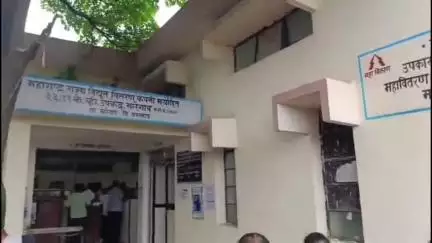 मारेगाव: मुक्टा येथे तिन दिवसापासून वीज पुरवठा खंडीत संतप्त नागरिकांची शहरांतील वीज वितरणवर धडक
#jansamasya