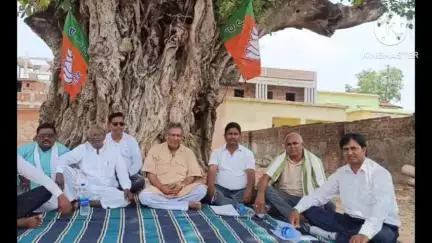 चलकुशा: चलकुसा में मंडल अध्यक्ष ने केंद्र सरकार की 11 वर्षों की उपलब्धियां गिनाईं