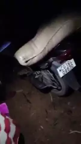 भैयाथान: शासकीय उचित मूल्य दुकान से चावल चोरी का वीडियो हो रहा वायरल, बाइक पर चावल चोरी करते हुए का वीडियो भी वायरल