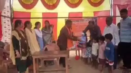 दंतेवाड़ा: संकुल केंद्र कड़मपाल में मनाया गया शाला प्रवेश उत्सव