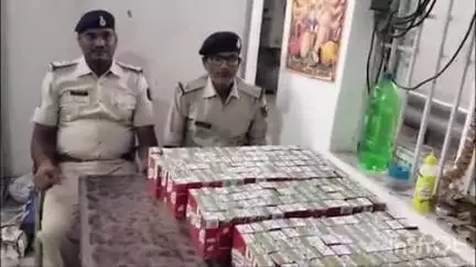 आरा: महानंदा एक्स में चेकिंग के दौरान लावारिस हालत में 45 लीटर अंग्रेजी शराब बरामद किया गया