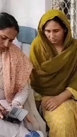 अलवर: खेरली हत्याकांड में गिरफ्तार पत्नी, प्रेमी और सुपारी किलर को पुलिस ने कोर्ट में किया पेश