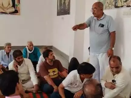 युवा मोर्चा राष्ट्रीय नाई महासभा की मीटिंग आज चित्तौड़गढ़ अध्यक्ष उपाध्यक्ष और कोषाध्यक्ष की उपस्थित रही हैं
