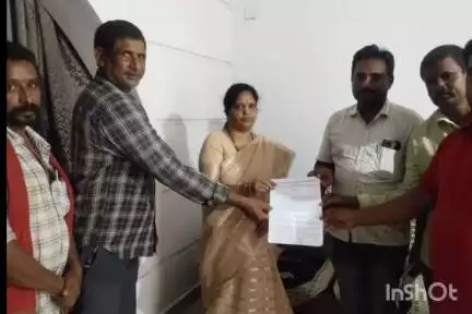 మున్సిపల్ ఇంజనీరింగ్ నాన్ పీహెచ్సీ కార్మికులకు బేసిక్ వేతనాలు ఇవ్వాలి యూనియన్ రాష్ట్ర కమిటీ సభ్యులు జగన్మోహన్రావు