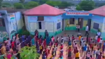 स्वातंत्र्यपूर्व काळापासून गावाला नेटवर्क नसल्याने कारेगव्हाण ग्रामस्थांनी नेटवर्कची मागणी केली #Jansamasya