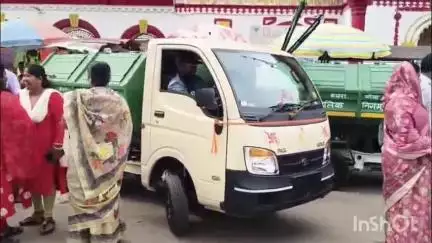 जगदलपुर: स्वच्छता अभियान को गति देने के लिए नगर निगम जगदलपुर को मिले 10 नए मिनी टिप्पर वाहन, महापौर ने की पूजा-अर्चना