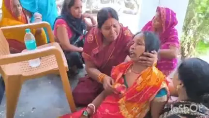 एकमा: एकमा-परसागढ़ मुख्य मार्ग पर चार पहिया वाहन ने ठेला चालक को मारी टक्कर