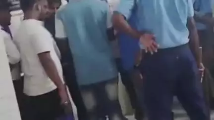 বেলডাঙা ১: সারগাছিতে চাকরি দেওয়ার নামে ১০ হাজার টাকা প্রায় ৮০০ জনের কাছে টাকা তোলার অভিযোগে এক চিটফান্ড সংস্থার চারজনকে গ্রেফতার