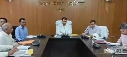 गढ़वा: समाहरणालय के सभागार में जिला योजना कार्यकारिणी समिति की बैठक हुई संपन्न