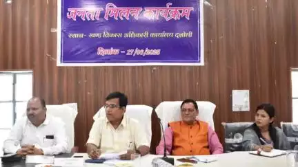 चमोली: तहसील दिवस में ग्रामीणों ने दर्ज की 24 शिकायतें, एडीएम ने अधिकारियों को शीघ्र समाधान के दिए निर्देश
