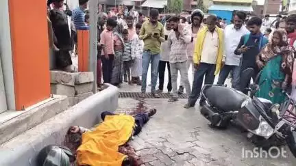 सासाराम: काराकाट से बढ़िया बाग के पेट्रोल पंप पर एक व्यक्ति की सर काटने से हुई मौत