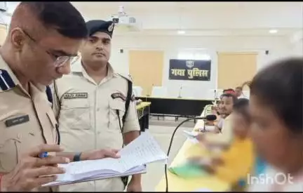 गया टाउन सीडी ब्लॉक: गया जी: एसएसपी कार्यालय में एसएसपी ने लगाया जनता दरबार, 60 लोगों की सुनी गईं समस्याएं