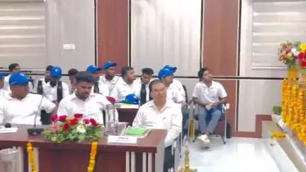मिर्ज़ापुर: भारतीय वन्यजीव संस्थान द्वारा पर्यावरण मंत्रालय के सहयोग से जिला पंचायत सभागार में दो दिवसी नाविक प्रशिक्षण हुआ संपन्न