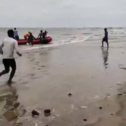 রামনগর ১: তাজপুর সমুদ্র সৈকতে সমুদ্রে স্নান করতে গিয়ে জলে তলিয়ে গিয়ে মৃত্যু কিশোরের; আশঙ্কাজনক অবস্থায় উদ্ধার 1, নিখোঁজ 1