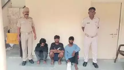 रतनगढ़: गोगासर स्थित एक घर में चोरी करने के आरोप में रतनगढ़ पुलिस ने 3 चोरों को किया गिरफ्तार